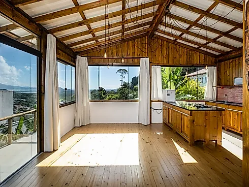 Casa Refúgio Exclusivo com Vista Permanente para as Montanhas em Santo Antônio de Lisboa | Florianópolis