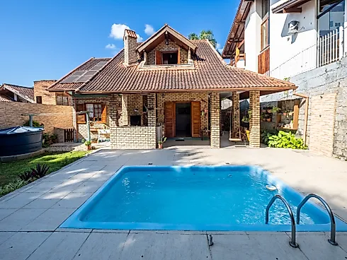 Casa com 4 Dormitórios, Piscina e Churrasqueira no Bairro João Paulo - Foto 8