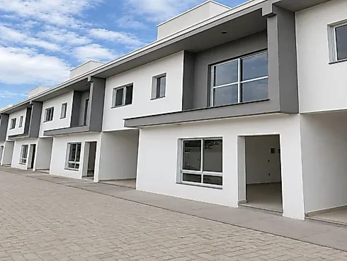 Casa em Condomínio 2 Quartos com 2 Suítes e 85m² - Barra do Aririú