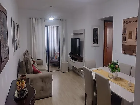 Apartamento com 2 Dormitórios sendo 1 Suíte e 1 Vaga de Garagem no Centro de Balneário Camboriú