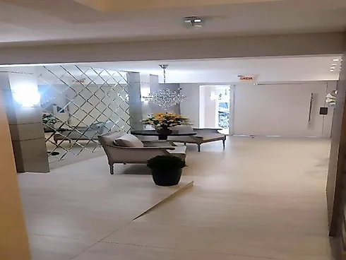 Apartamento com 2 Dormitórios sendo 1 Suíte e 1 Vaga de Garagem no Centro de Balneário Camboriú - Foto 25