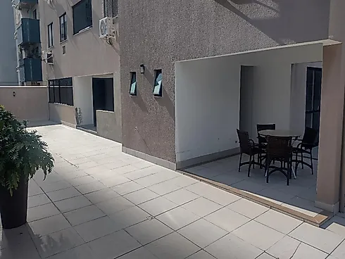 Apartamento com 2 Dormitórios sendo 1 Suíte e 1 Vaga de Garagem no Centro de Balneário Camboriú - Foto 30