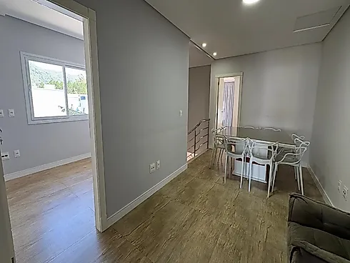 Casa Mobiliada no Condomínio Caledônia com 4 Dormitórios sendo 3 Suítes e 4 Vagas em Camboriú - Foto 12