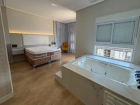Casa Mobiliada no Condomínio Caledônia com 4 Dormitórios sendo 3 Suítes e 4 Vagas em Camboriú - Foto 16
