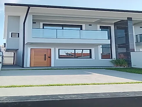 Casa 2 Quartos com 2 Suítes e 79m² - Madri
