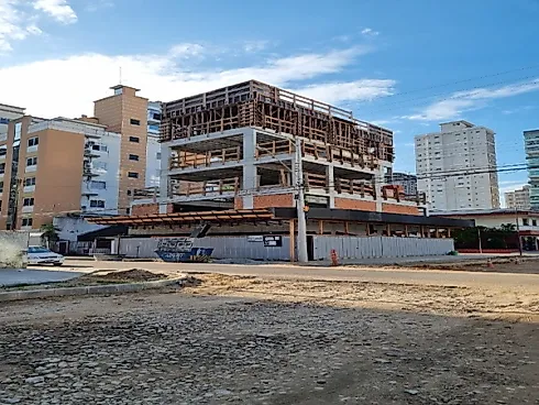 Apartamento 3 Quartos com 2 Suítes e 112m² - Meia Praia - Foto 12