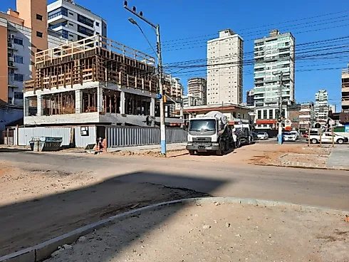 Apartamento 3 Quartos com 2 Suítes e 112m² - Meia Praia - Foto 13