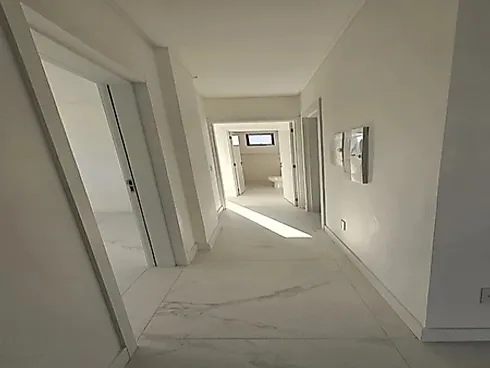 Apartamento em Meia Praia, Itapema