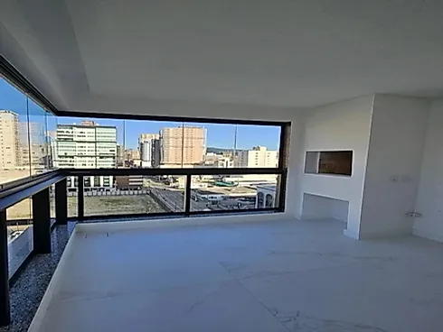 Apartamento 3 Quartos com 2 Suítes e 112m² - Meia Praia