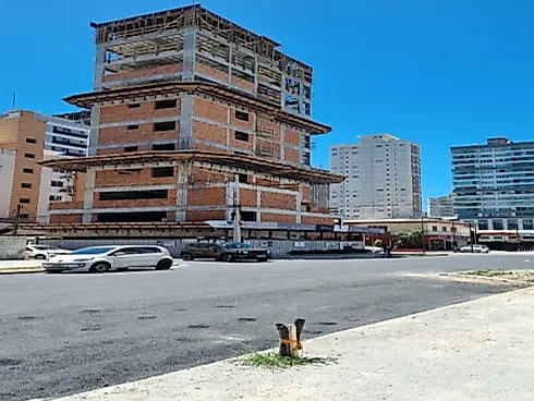 Apartamento 3 Quartos com 2 Suítes e 112m² - Meia Praia - Foto 54
