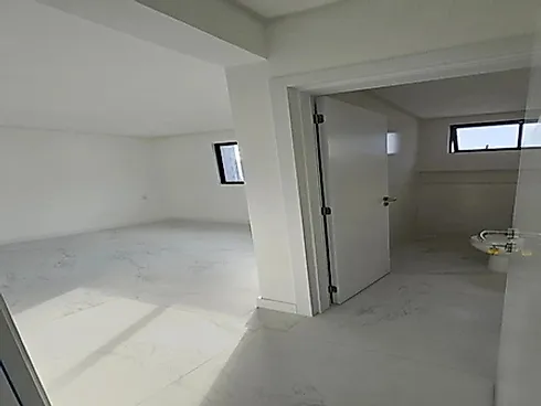 Apartamento 3 Quartos com 2 Suítes e 112m² - Meia Praia - Foto 8