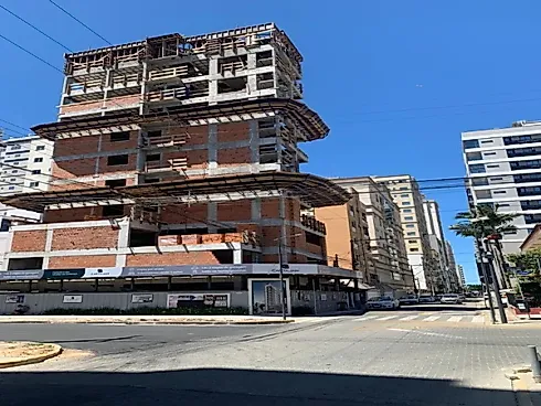 Apartamento 3 Quartos com 2 Suítes e 112m² - Meia Praia - Foto 53
