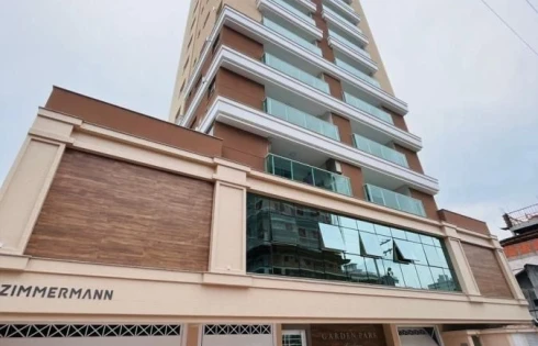 Apartamento em Meia Praia, Itapema