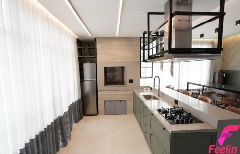 Apartamento em Meia Praia, Itapema