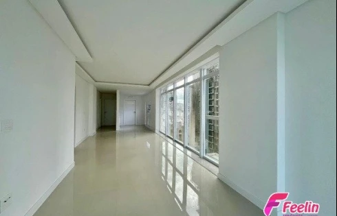 Apartamento em Castelo Branco, Itapema