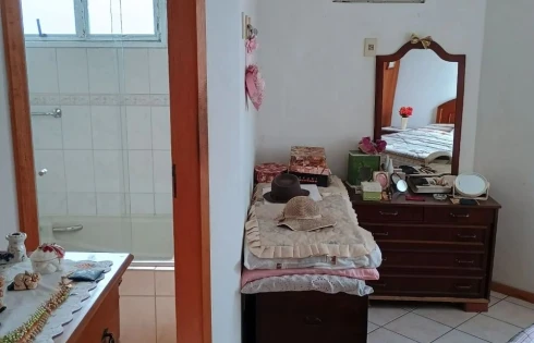 Amplo Apartamento de 3 Dormitórios com 1 Suíte e Próximo às Pontes -Capoeiras- Florianópolis SC - Foto 13