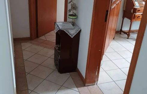 Amplo Apartamento de 3 Dormitórios com 1 Suíte e Próximo às Pontes -Capoeiras- Florianópolis SC - Foto 8