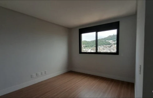 Apartamento em Agronômica, Florianópolis