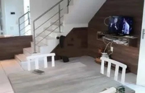 Duplex com 4 Dormitórios (1 Suíte), Escritório e Vista para Praia e Outras Belezas Naturais no Bairro São João do Rio Vermelho - Foto 8
