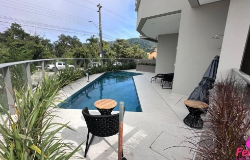 Apartamento em Ingleses do Rio Vermelho, Florianópolis