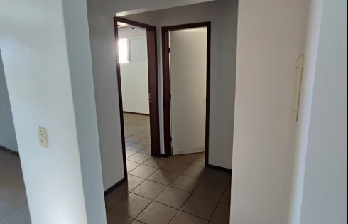 Vende-SE Casa de 2 Pavimentos com 5 Quartos em Ótima Localização na Praia do Santinho - Foto 12