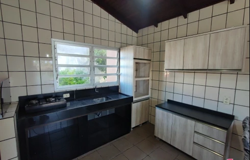 Vende-SE Casa de 2 Pavimentos com 5 Quartos em Ótima Localização na Praia do Santinho - Foto 14