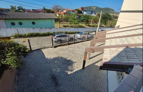 Vende-SE Casa de 2 Pavimentos com 5 Quartos em Ótima Localização na Praia do Santinho - Foto 21