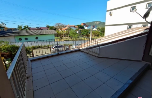Vende-SE Casa de 2 Pavimentos com 5 Quartos em Ótima Localização na Praia do Santinho - Foto 24