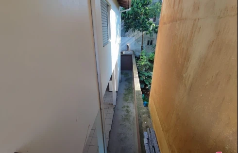 Vende-SE Casa de 2 Pavimentos com 5 Quartos em Ótima Localização na Praia do Santinho - Foto 25