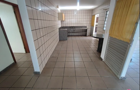 Vende-SE Casa de 2 Pavimentos com 5 Quartos em Ótima Localização na Praia do Santinho - Foto 49