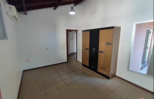 Vende-SE Casa de 2 Pavimentos com 5 Quartos em Ótima Localização na Praia do Santinho - Foto 9