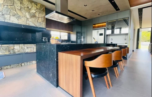 Casa Alto Padrão Fundos Lago no Condomínio Reserva da Pedra. - Foto 12