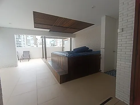Apartamento em Boqueirão, Santos