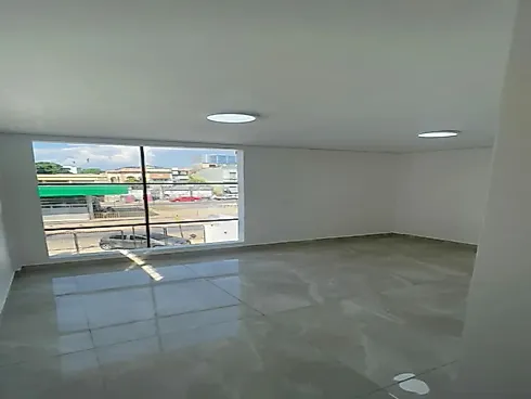 Prédio em Frente ao T1: Ponto Comercial Moderno com Estacionamento na Constantino Nery - Prédio em Centro, Manaus - Foto 2
