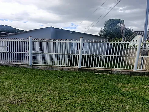 Casa 2 Dormitórios no Bairro Pedras Brancas - Apartamento em Pedras Brancas, Guaiba - Foto 3