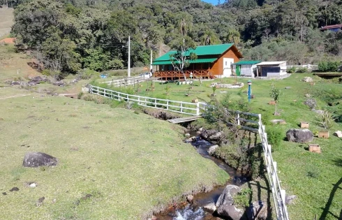 Sítio em Santa Isabel, Águas Mornas