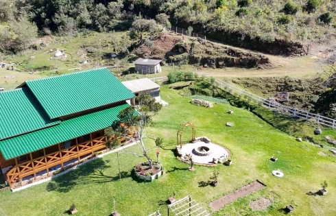 Sítio em Santa Isabel, Águas Mornas