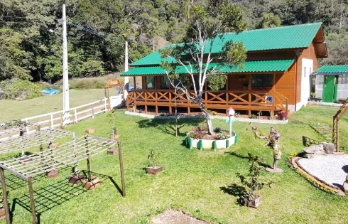 Sítio em Santa Isabel, Águas Mornas