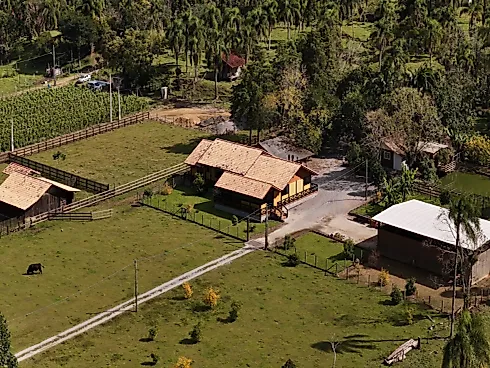 Centro, Santo Amaro da Imperatriz