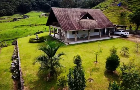 Sítio em Fazenda de Lourdes, Águas Mornas