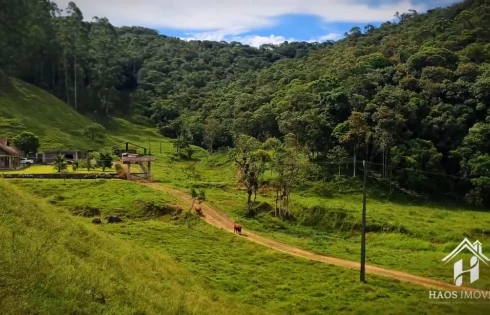 Sítio em Fazenda de Lourdes, Águas Mornas