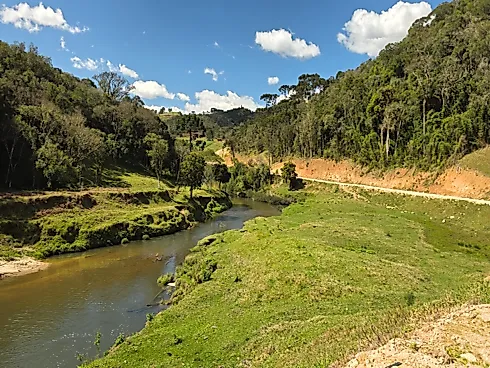 Propriedade Exclusiva de 4 Hectares em Rancho Queimado (SC) | Riacho, Cachoeira Privativa e Alto Potencial Turístico