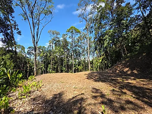 Sítio em Santa Isabel, Aguas Mornas