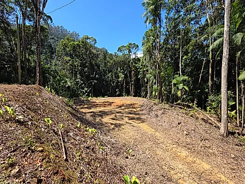 Sítio em Santa Isabel, Aguas Mornas