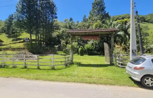 Sítio em Rio Novo, Águas Mornas