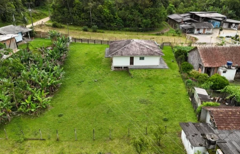 Casa em Santa Isabel, Águas Mornas