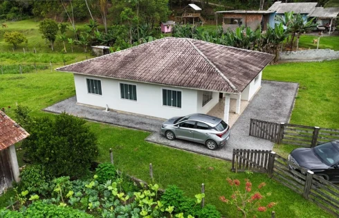 Casa em Santa Isabel, Águas Mornas