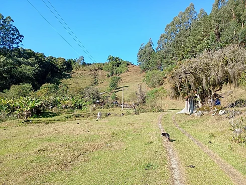 Sítio em Canto dos Horr, Aguas Mornas