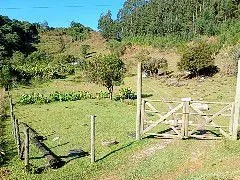 Sítio em Canto dos Horr, Aguas Mornas