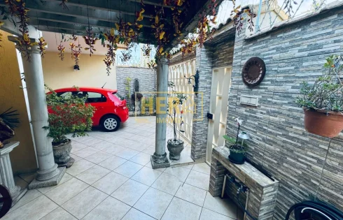 Casa em Jardim Danúbio, Jundiaí